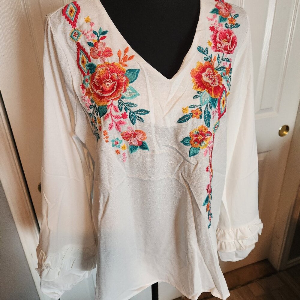 NEW Creamy White Blouse with Colorful Embroidery Flowers